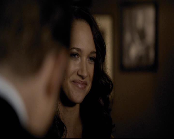 VampireDiariesWorld-dot-org_2x07Masquerade0637.jpg