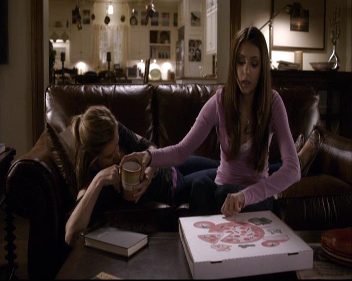 VampireDiariesWorld-dot-org_2x07Masquerade0711.jpg