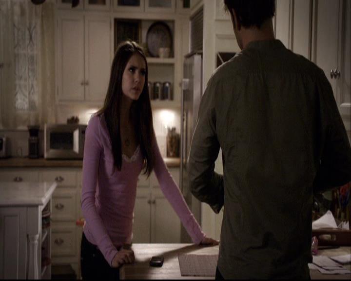 VampireDiariesWorld-dot-org_2x07Masquerade0730.jpg