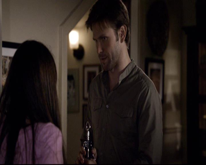 VampireDiariesWorld-dot-org_2x07Masquerade0732.jpg