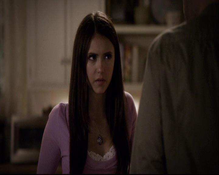 VampireDiariesWorld-dot-org_2x07Masquerade0735.jpg