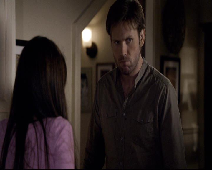 VampireDiariesWorld-dot-org_2x07Masquerade0737.jpg