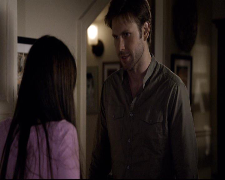 VampireDiariesWorld-dot-org_2x07Masquerade0741.jpg