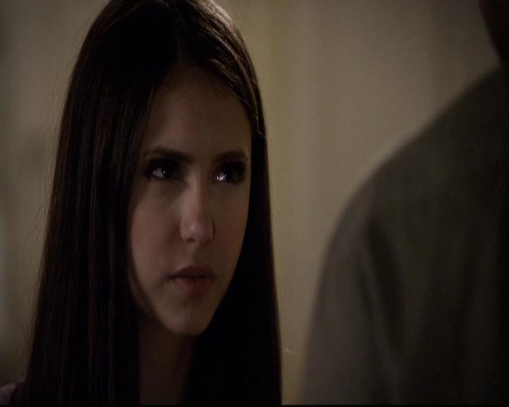 VampireDiariesWorld-dot-org_2x07Masquerade0759.jpg