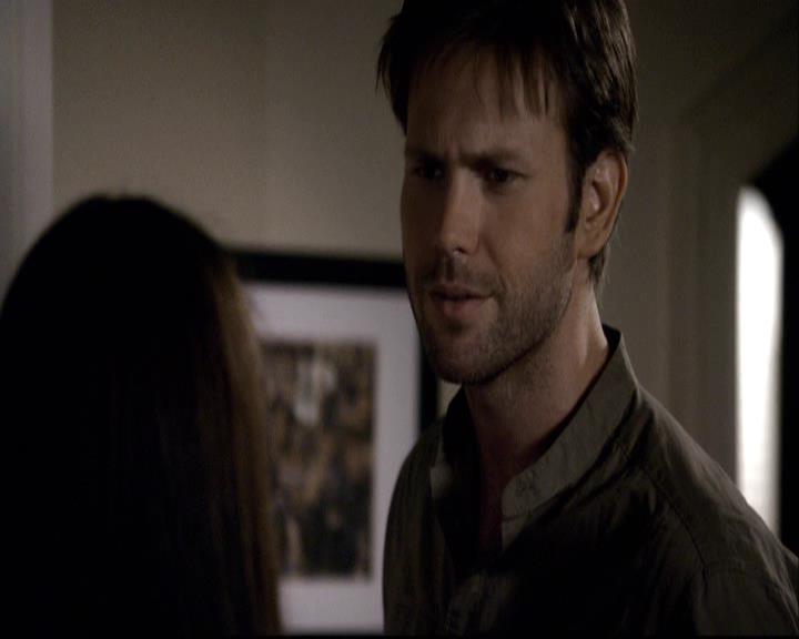 VampireDiariesWorld-dot-org_2x07Masquerade0764.jpg