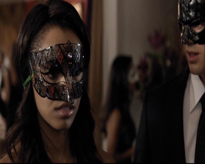 VampireDiariesWorld-dot-org_2x07Masquerade0779.jpg