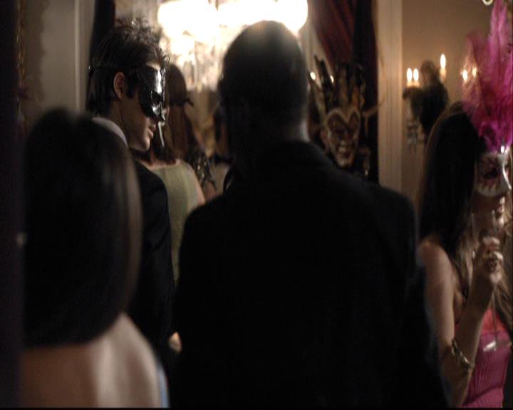 VampireDiariesWorld-dot-org_2x07Masquerade0783.jpg