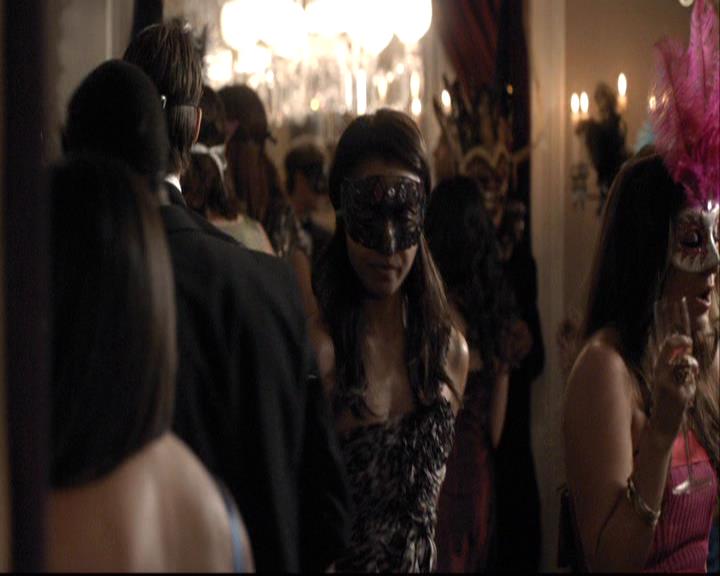 VampireDiariesWorld-dot-org_2x07Masquerade0784.jpg