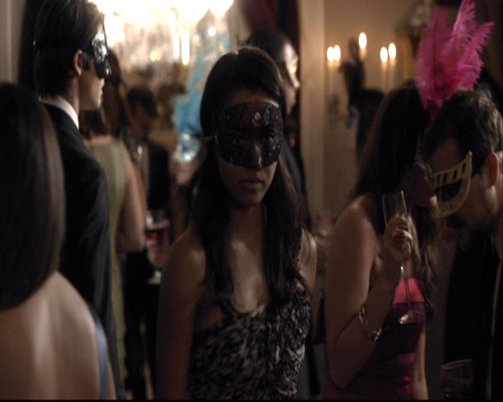 VampireDiariesWorld-dot-org_2x07Masquerade0785.jpg