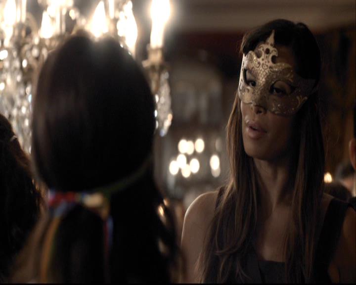 VampireDiariesWorld-dot-org_2x07Masquerade0792.jpg