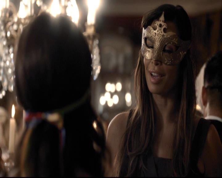 VampireDiariesWorld-dot-org_2x07Masquerade0793.jpg