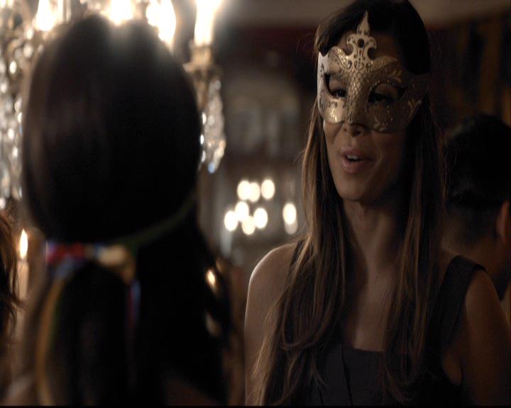 VampireDiariesWorld-dot-org_2x07Masquerade0794.jpg