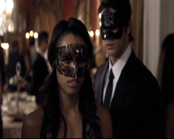 VampireDiariesWorld-dot-org_2x07Masquerade0804.jpg