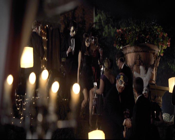 VampireDiariesWorld-dot-org_2x07Masquerade0815.jpg