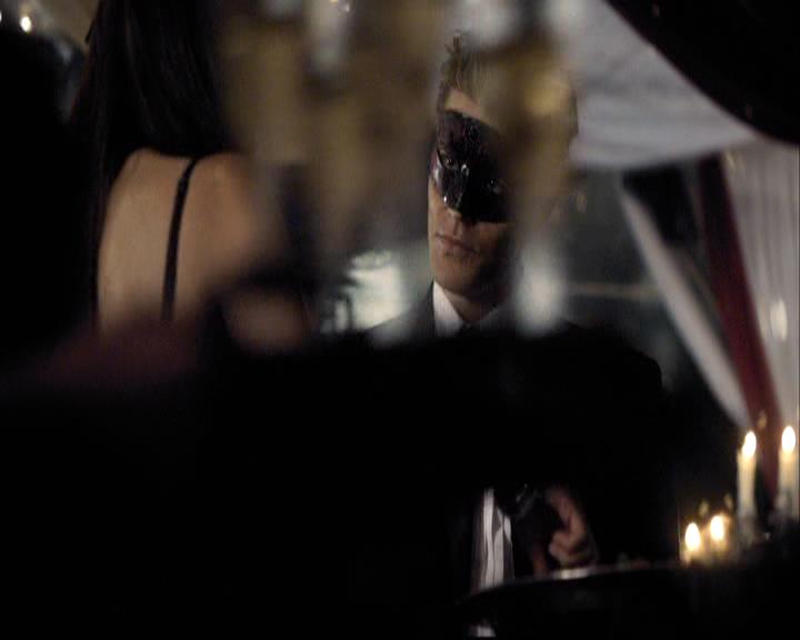 VampireDiariesWorld-dot-org_2x07Masquerade0831.jpg