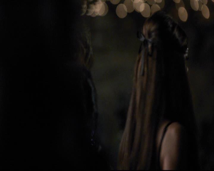 VampireDiariesWorld-dot-org_2x07Masquerade0919.jpg