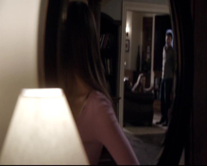 VampireDiariesWorld-dot-org_2x07Masquerade0928.jpg