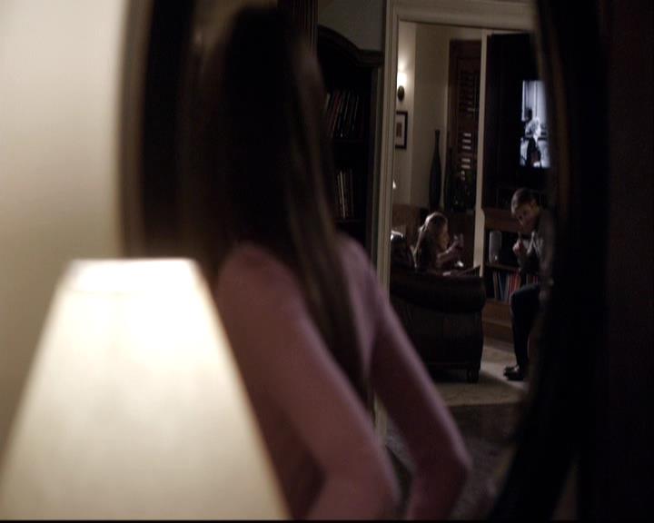 VampireDiariesWorld-dot-org_2x07Masquerade0930.jpg