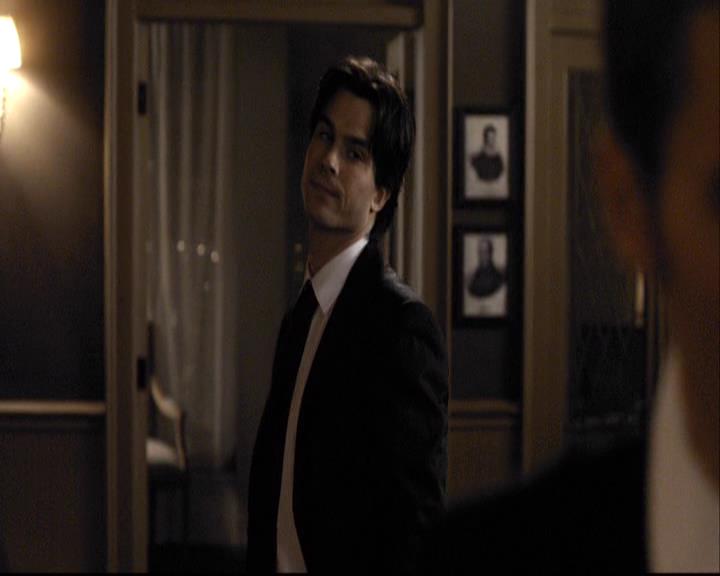 VampireDiariesWorld-dot-org_2x07Masquerade0946.jpg