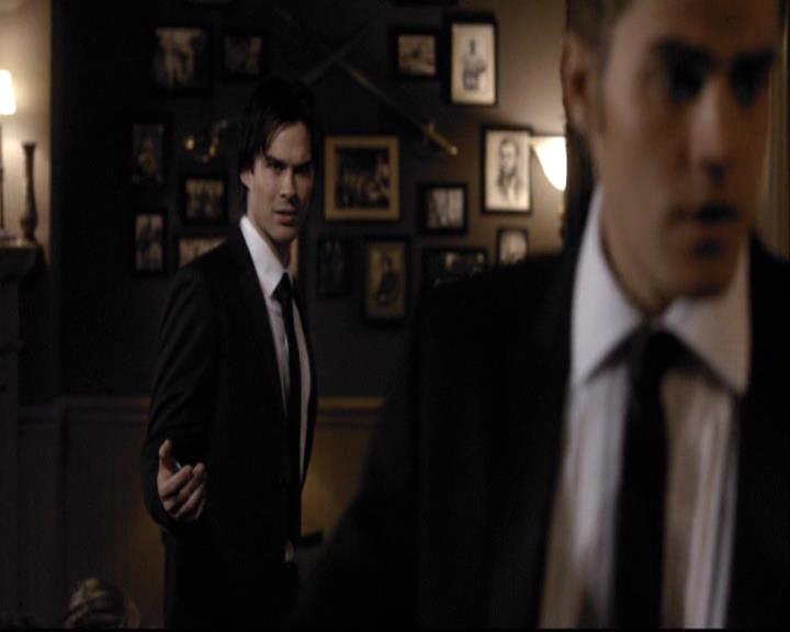 VampireDiariesWorld-dot-org_2x07Masquerade0951.jpg