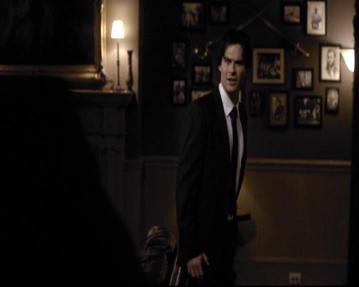 VampireDiariesWorld-dot-org_2x07Masquerade0953.jpg