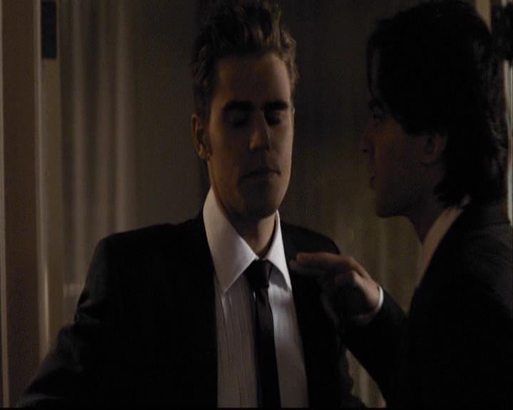 VampireDiariesWorld-dot-org_2x07Masquerade0956.jpg