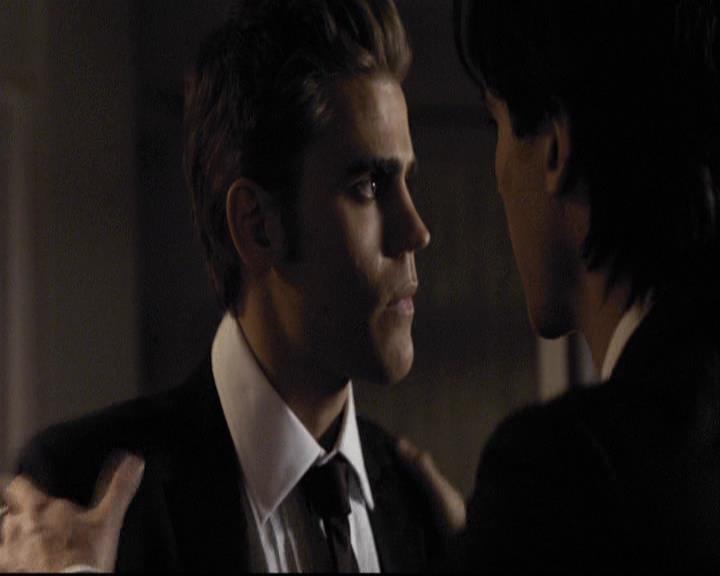 VampireDiariesWorld-dot-org_2x07Masquerade0961.jpg