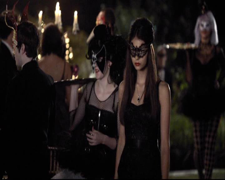 VampireDiariesWorld-dot-org_2x07Masquerade0997.jpg