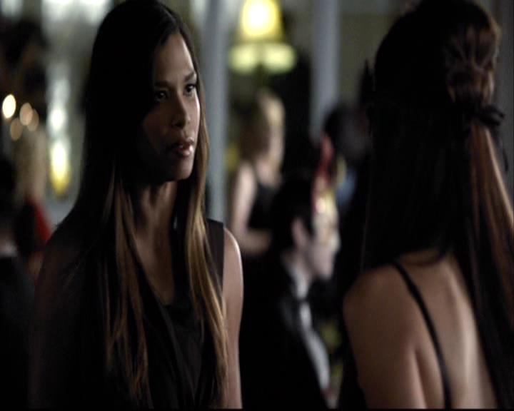 VampireDiariesWorld-dot-org_2x07Masquerade1005.jpg