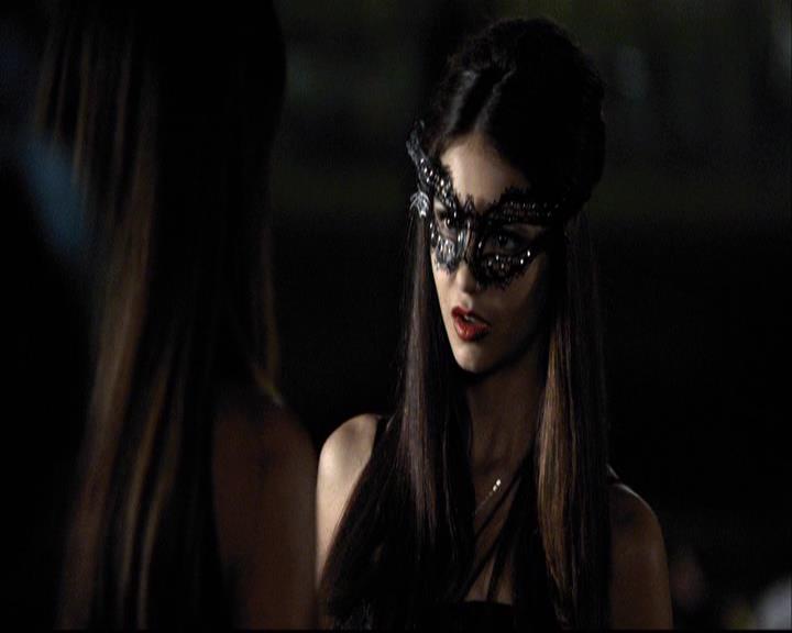 VampireDiariesWorld-dot-org_2x07Masquerade1007.jpg