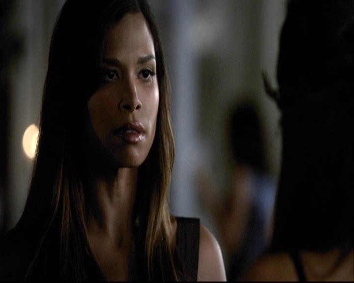 VampireDiariesWorld-dot-org_2x07Masquerade1013.jpg