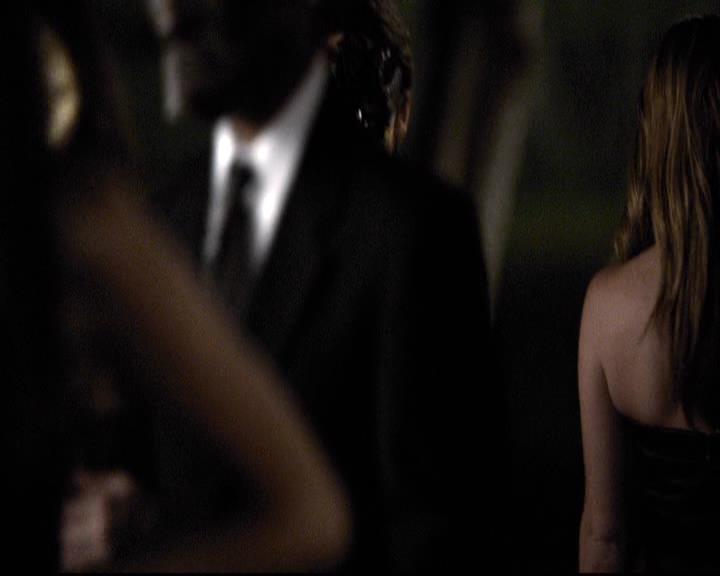 VampireDiariesWorld-dot-org_2x07Masquerade1015.jpg