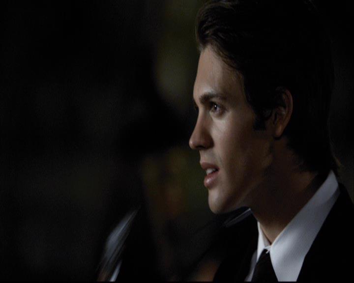 VampireDiariesWorld-dot-org_2x07Masquerade1019.jpg