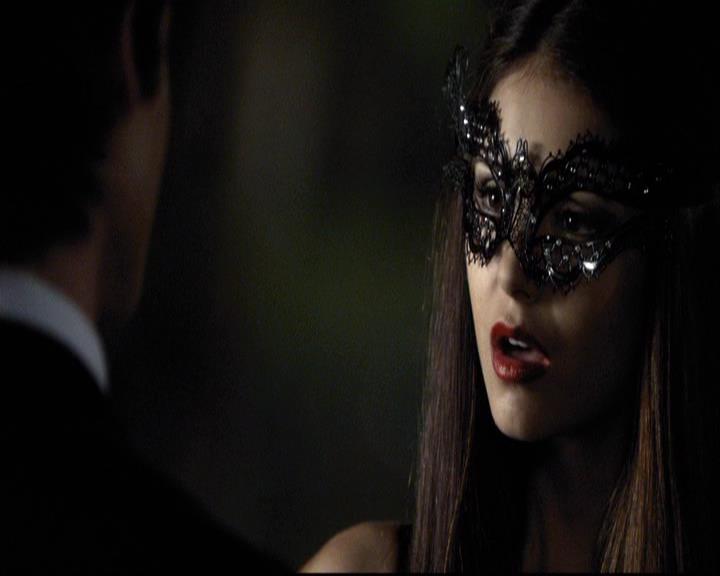 VampireDiariesWorld-dot-org_2x07Masquerade1030.jpg