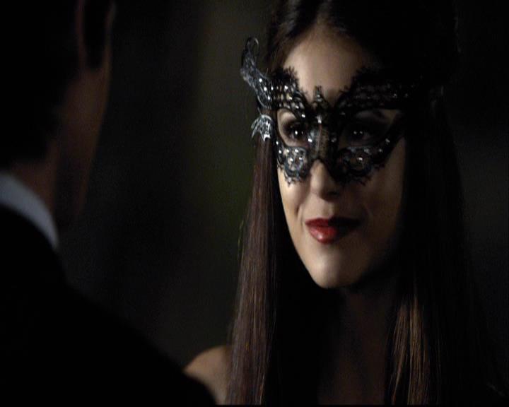 VampireDiariesWorld-dot-org_2x07Masquerade1041.jpg