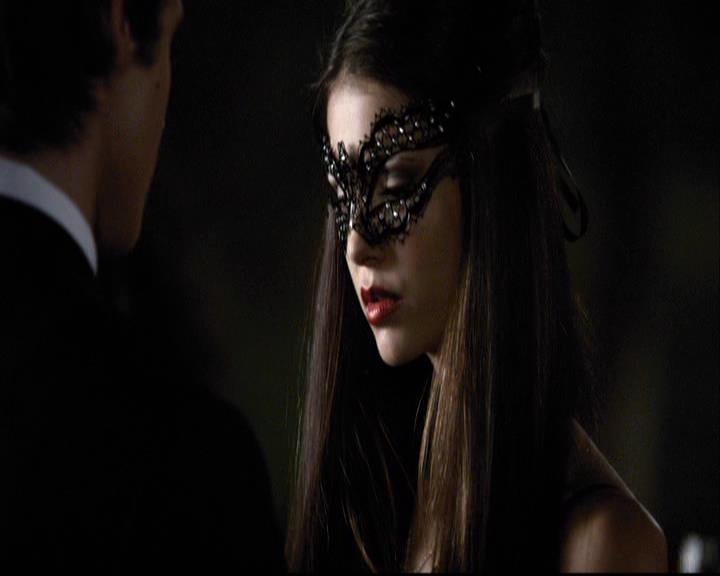 VampireDiariesWorld-dot-org_2x07Masquerade1047.jpg