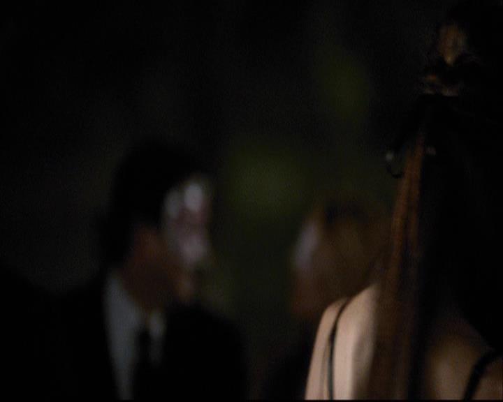 VampireDiariesWorld-dot-org_2x07Masquerade1052.jpg