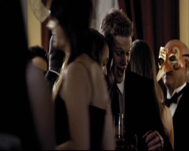 VampireDiariesWorld-dot-org_2x07Masquerade1069.jpg