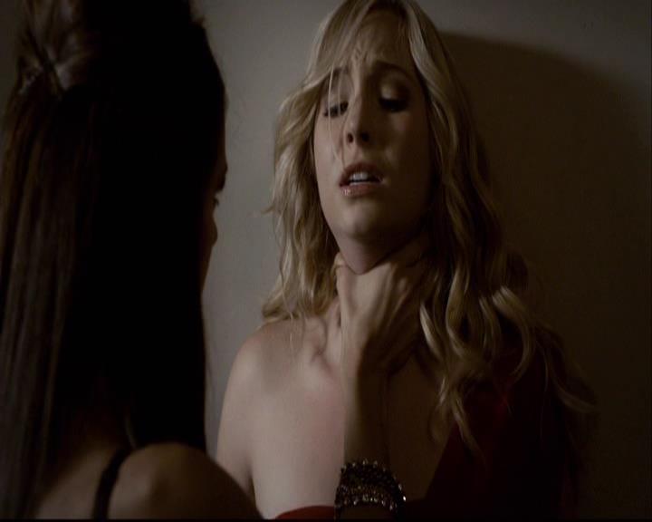 VampireDiariesWorld-dot-org_2x07Masquerade1121.jpg