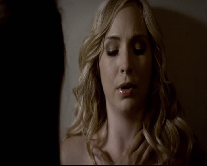 VampireDiariesWorld-dot-org_2x07Masquerade1129.jpg