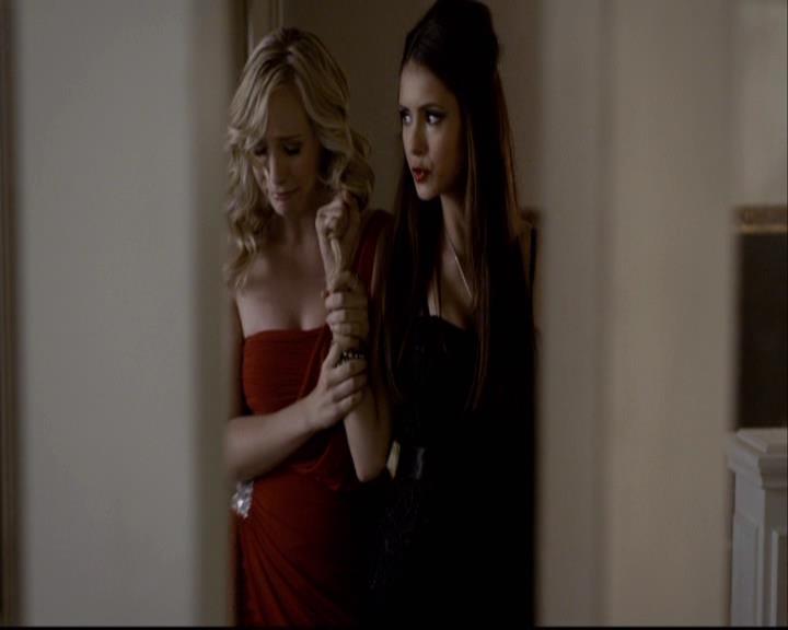 VampireDiariesWorld-dot-org_2x07Masquerade1160.jpg