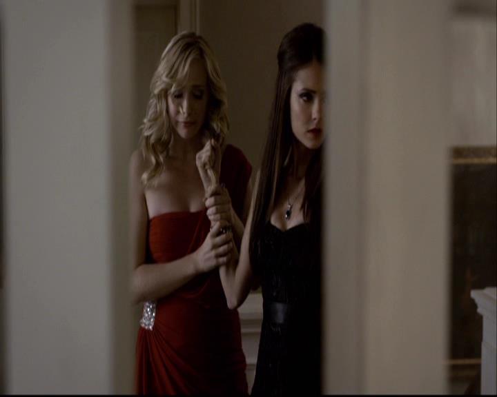 VampireDiariesWorld-dot-org_2x07Masquerade1162.jpg