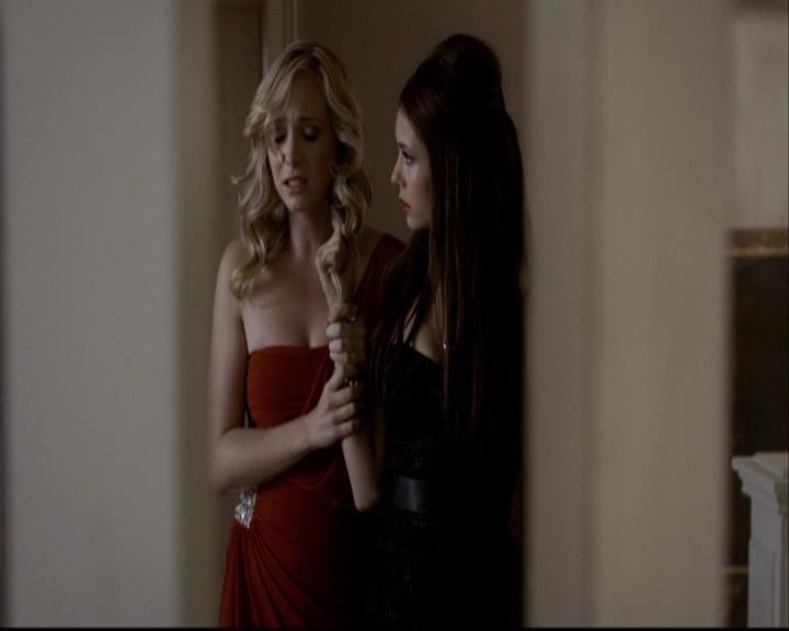 VampireDiariesWorld-dot-org_2x07Masquerade1164.jpg