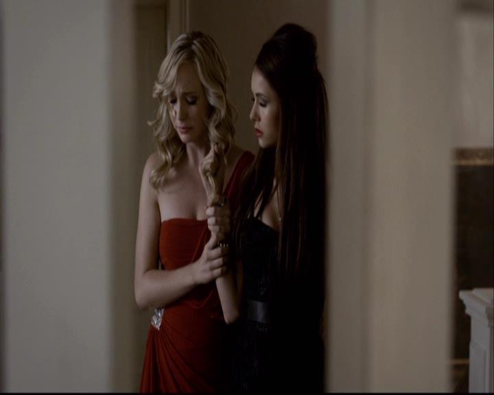 VampireDiariesWorld-dot-org_2x07Masquerade1165.jpg