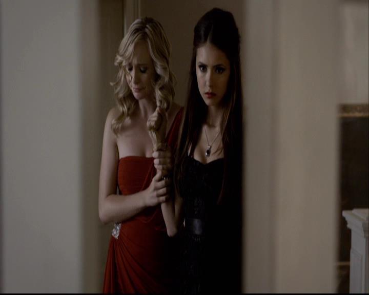 VampireDiariesWorld-dot-org_2x07Masquerade1166.jpg