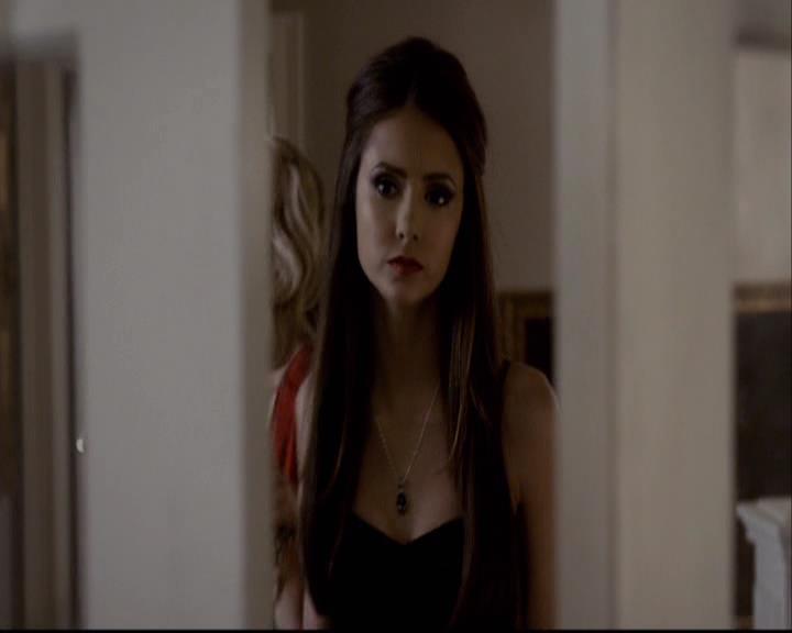 VampireDiariesWorld-dot-org_2x07Masquerade1167.jpg