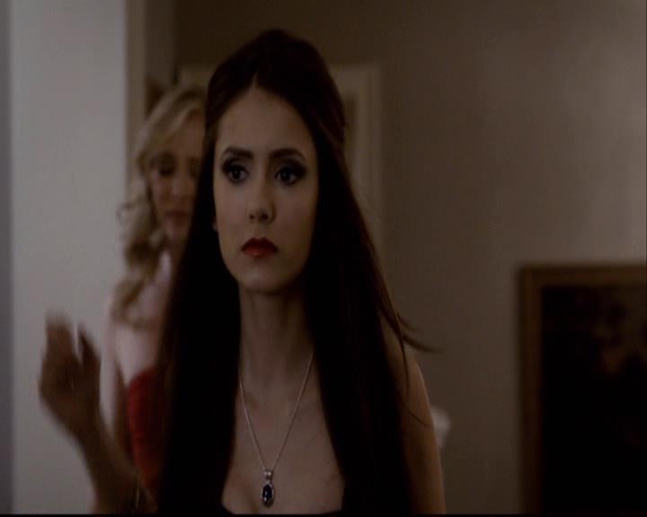 VampireDiariesWorld-dot-org_2x07Masquerade1168.jpg