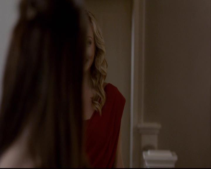 VampireDiariesWorld-dot-org_2x07Masquerade1176.jpg