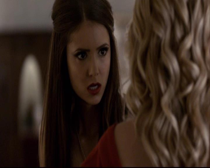 VampireDiariesWorld-dot-org_2x07Masquerade1187.jpg