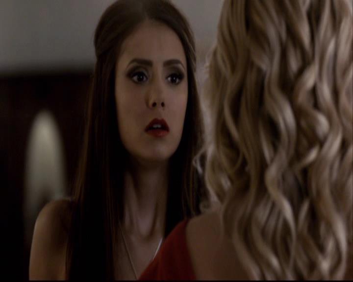 VampireDiariesWorld-dot-org_2x07Masquerade1189.jpg